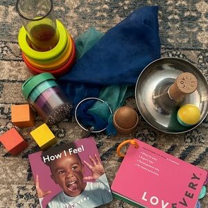 Lovevery Explorer Play Kit (9–10 Months) - Complete